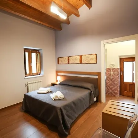 Guest house U Campanaru