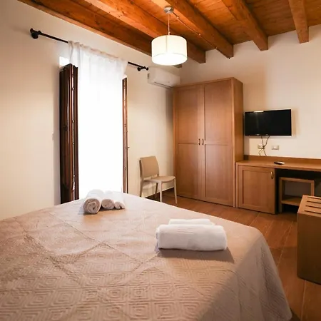 Guest house U Campanaru Gratteri